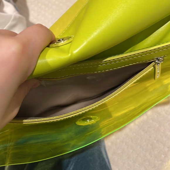 BCBGMAXAZRIA lady clutch,unique design and colour. Size in 42cm*17.5cm. - Picture 4 of 7